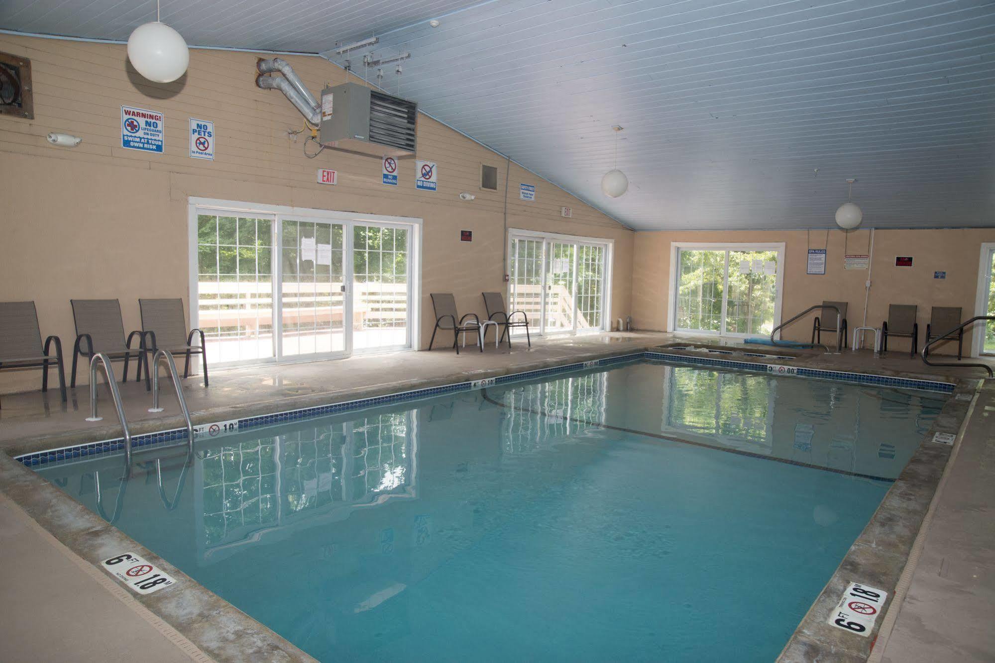 Hampton Falls Inn Экстерьер фото