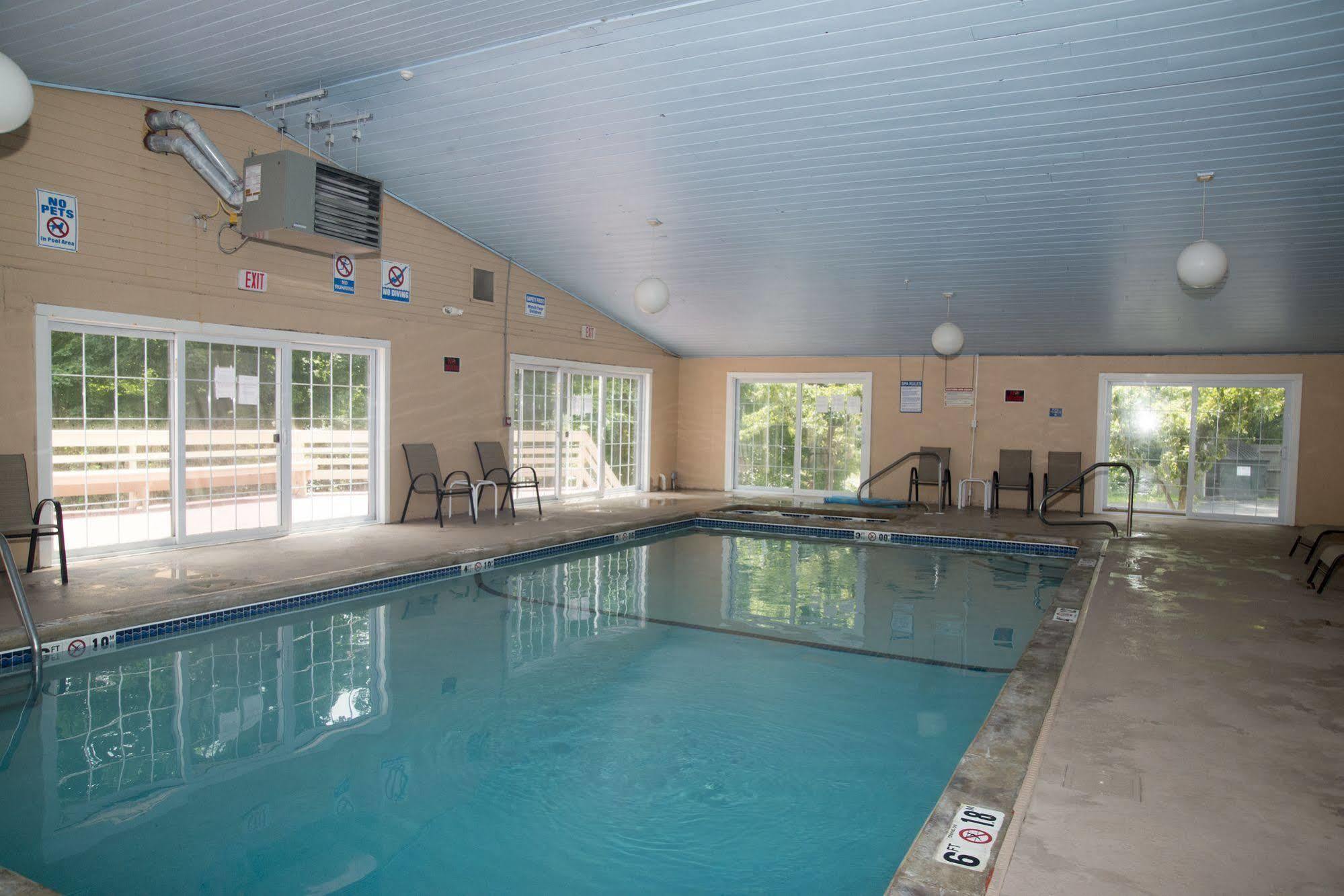 Hampton Falls Inn Экстерьер фото
