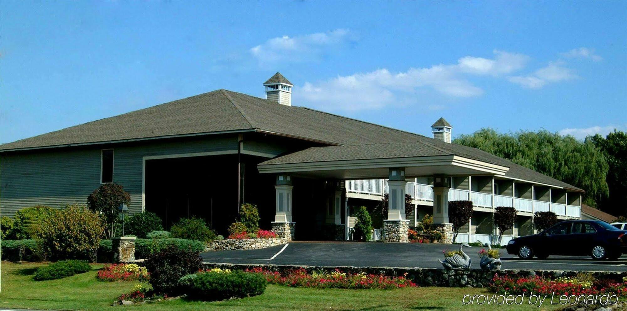 Hampton Falls Inn Экстерьер фото